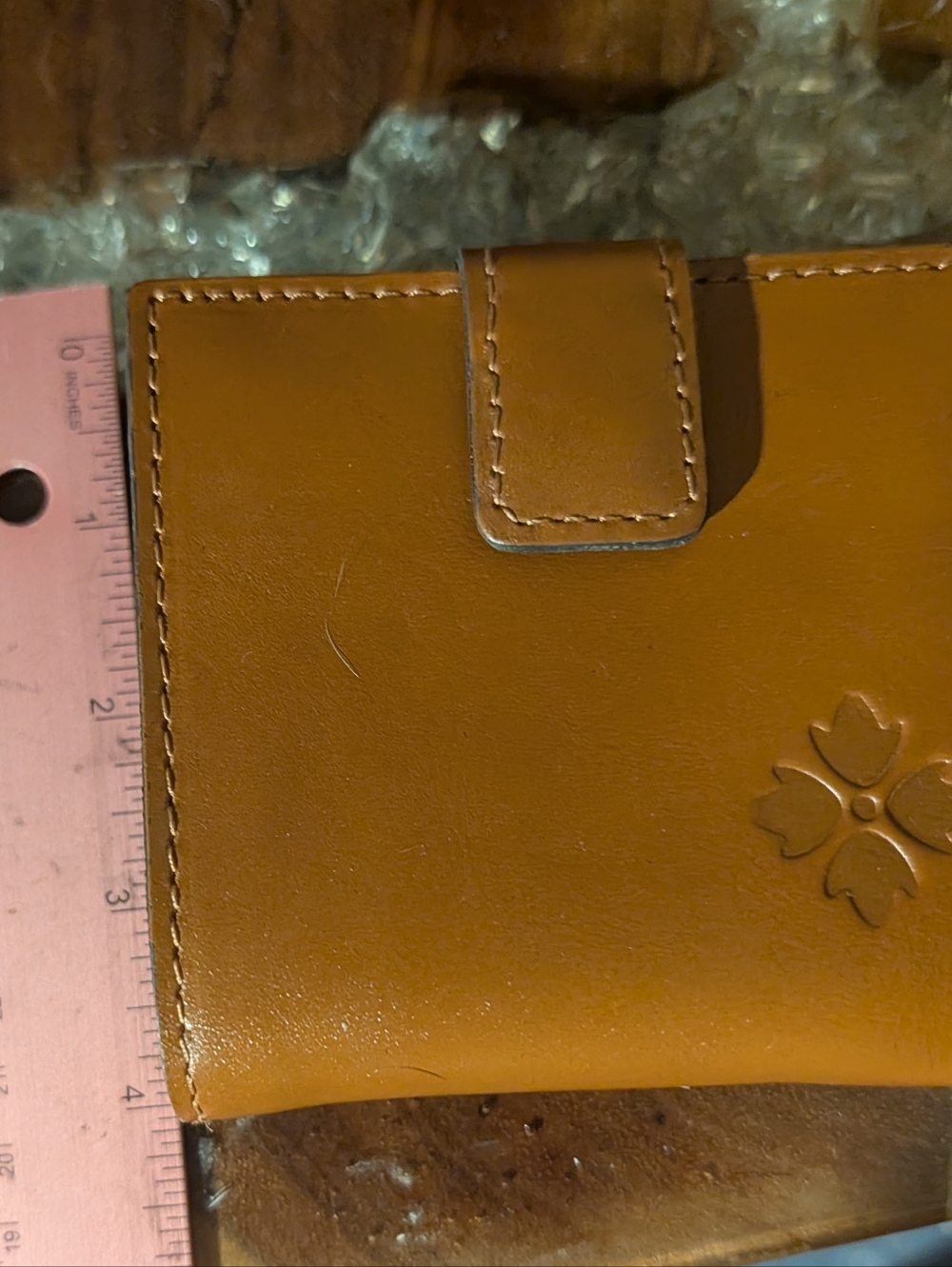 Patricia Nash Astra Bi-fold Snap Wallet in Tan Heritage Leather - Picture 9 of 14